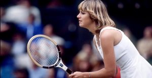 Chris Evert con indosso il bracciale tennis in un match contro Martina Navratilova, finale di Wimbledon 1978