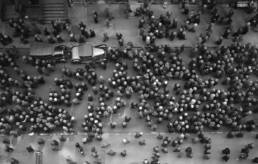 Margaret Bourke-White, Cappelli in Garment District, 1930