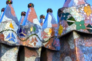 Antoni Gaudì, Dettaglio dei camini di Casa Batlló, 1904-1906