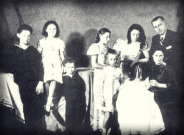 Ritratto di Virginia Bourbon del Monte con il marito Edoardo ed i loro figli